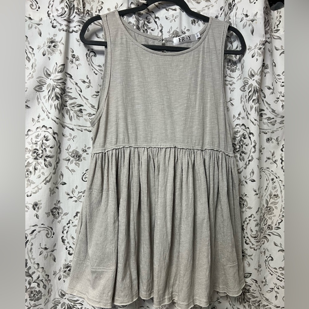 Fray Women's Gray Sleeveless Top